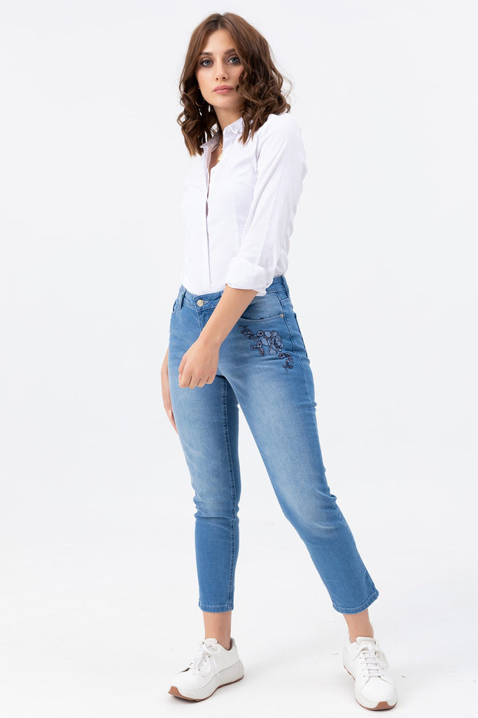 Women's Pocket Embroidered Jeans