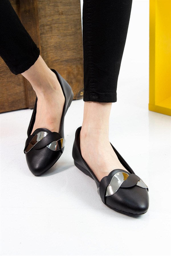 Women's Black Flat Shoes
