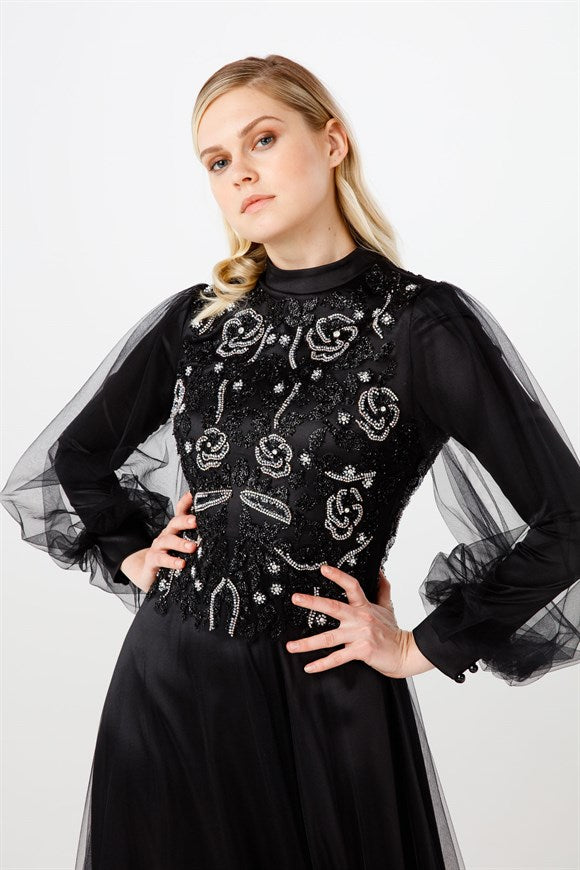 Women's Gemmed Tulle Detail Black Evening Dress